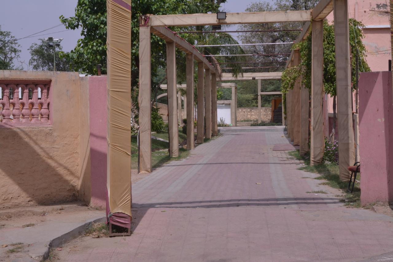Hotel Saroop Vilas Palace アルワル エクステリア 写真